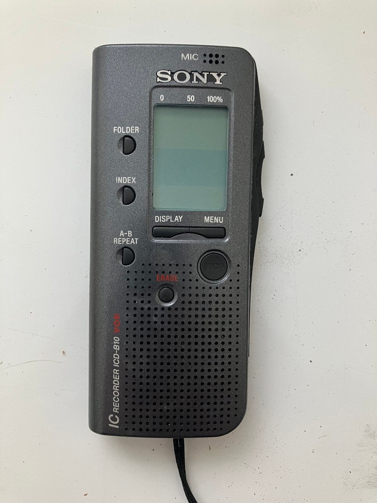 Sony ICD-B10 (2.5 Hours) Handheld Digital Voice Recorder Untested