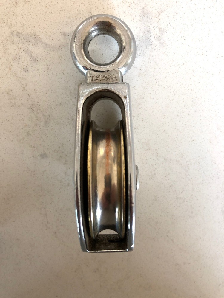 LARGE SINGLE SOLID EYE PULLEY 4”X2”1” Made In Taiwan
