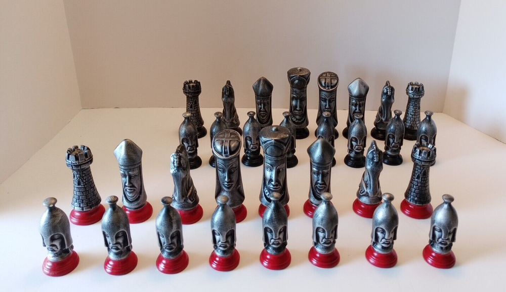 ♟️VTG. Ceramic Duncan Mold Chess Pieces Hand Painted Complete Set No Board
