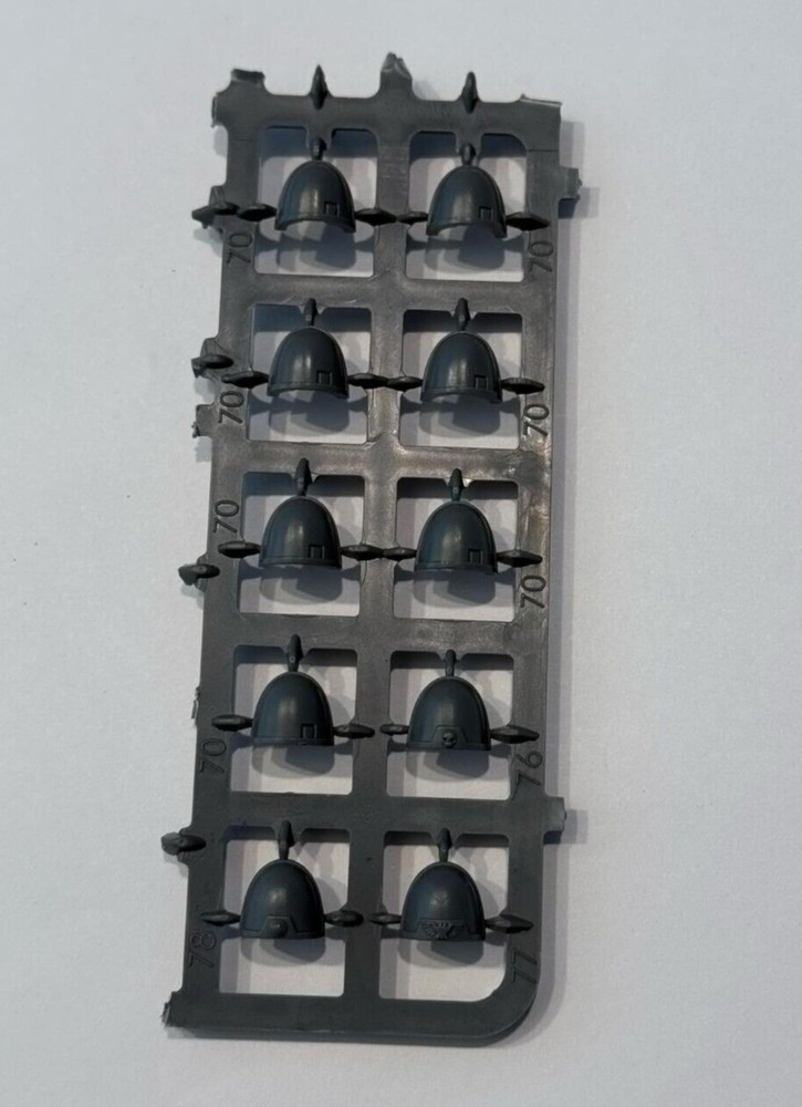 10 COUNT Space Marine shoulder pads original Games Workshop plastic bits 10X