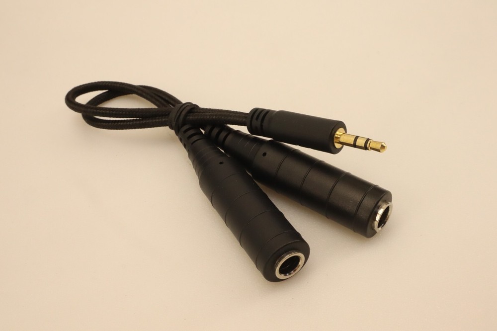 Polyend Tracker Sequencer sampler effects MIDI workstation wavetable synthesis