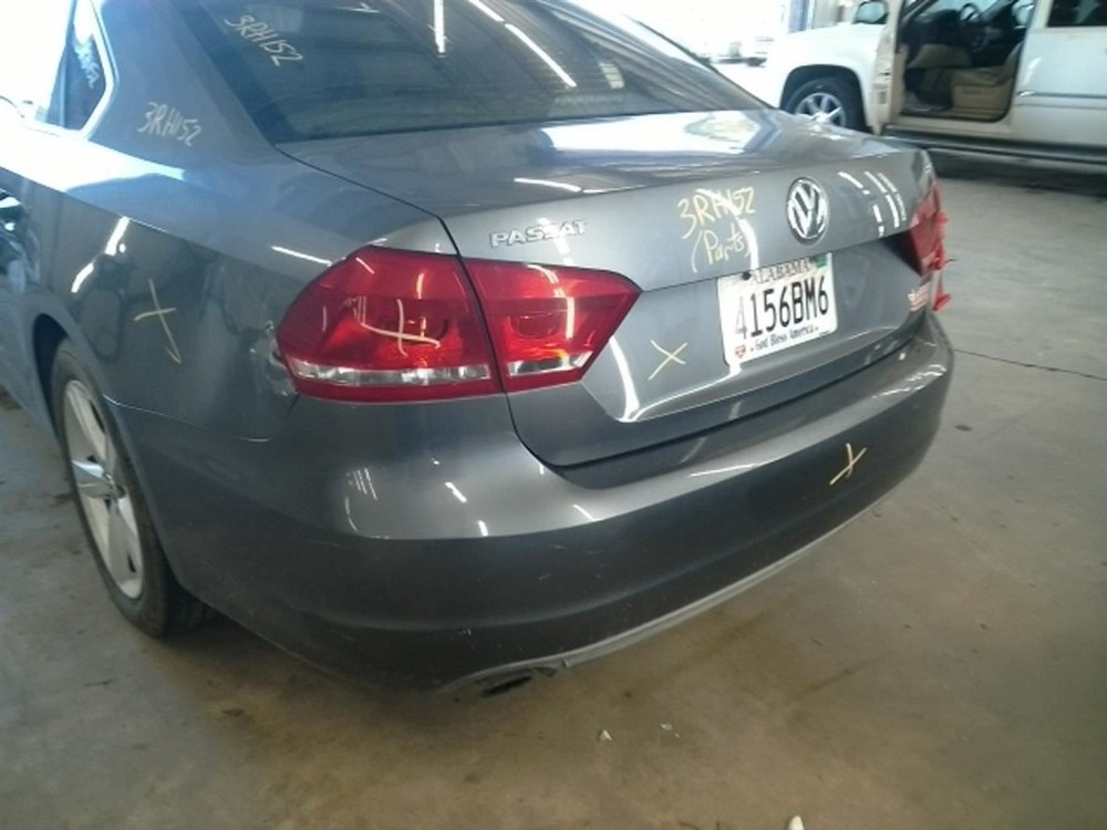 PASSAT 2013 High Mounted Stop Light 104925612