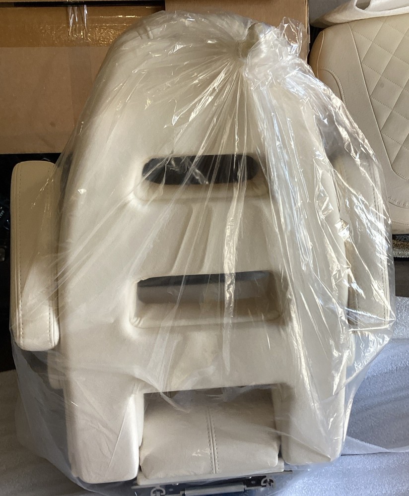 Grady White Command Elite Helm Seat