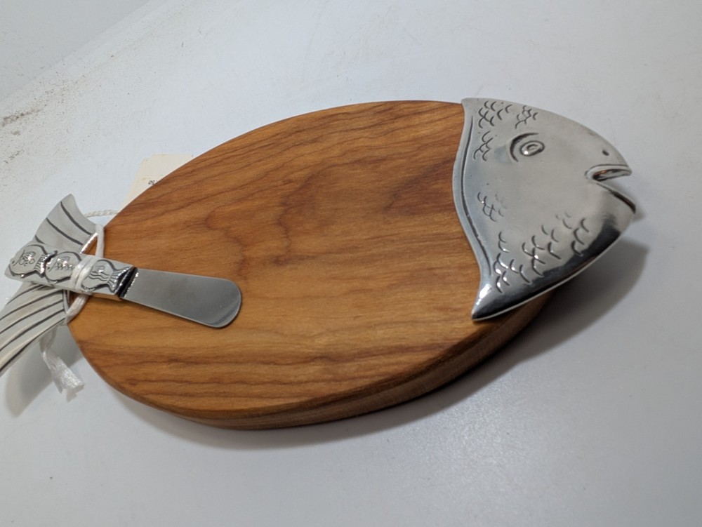 Basic Spirit  Pewter Handle Cutting Board With Spreader NEW