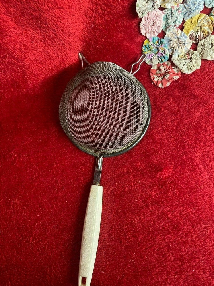 Vtg Kitchen Hand Strainer with Fruit Design Handle