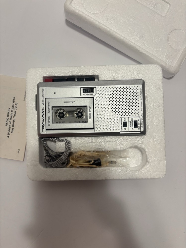 Realistic Micro-18 Voice Activated Micro Cassette Recorder Original Box