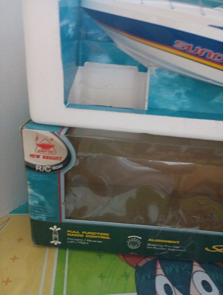 2007 New Bright Sea Ray Sundancer (No Control)Tested Does Turn On.
