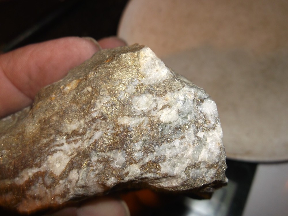 Gold, silver, copper, 62 grams samples ,ore high grade .