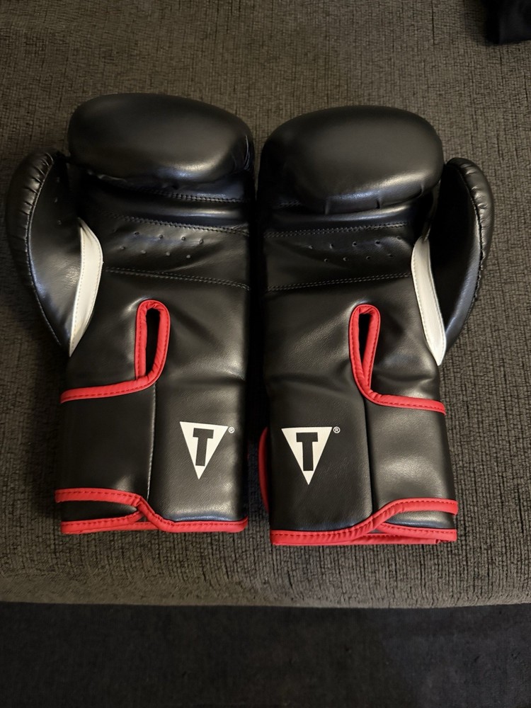 TITLE Boxing Peak trainingBoxing 🥊 Gloves 16oz