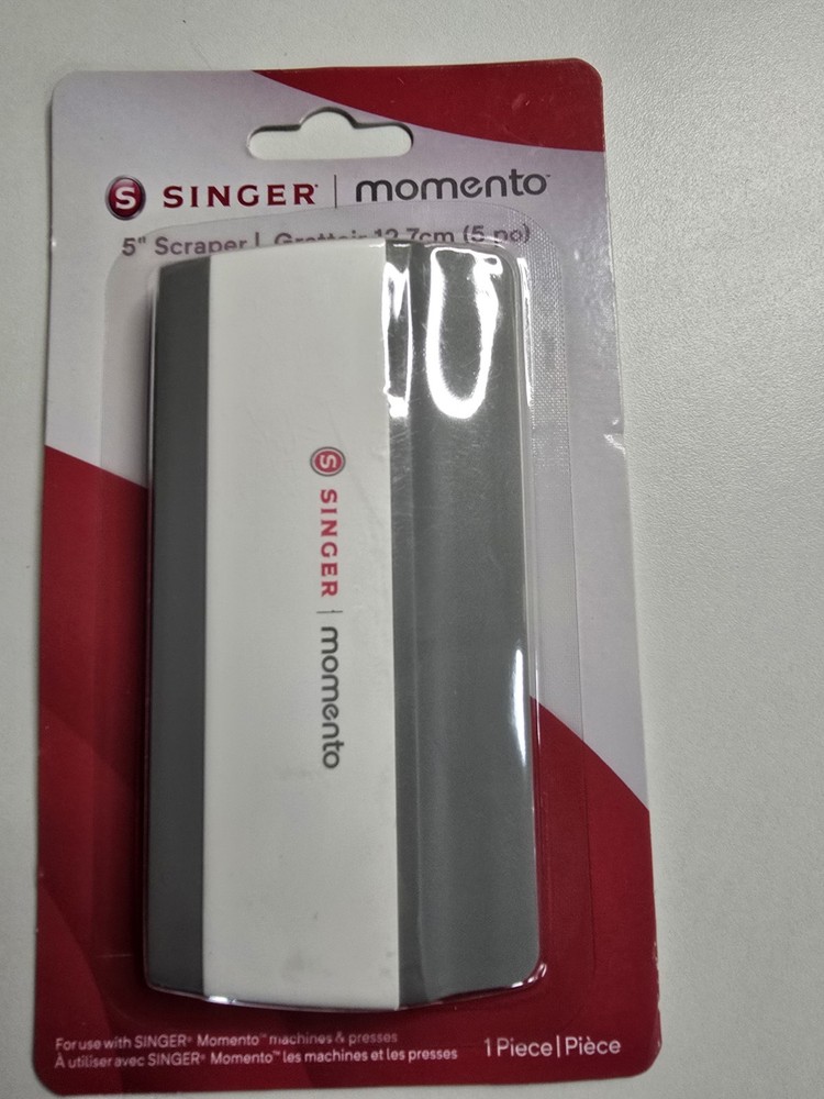 SINGER® MOMENTO™ 5 inch Scraper