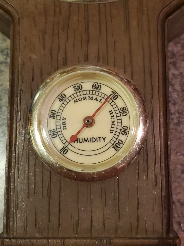 Vintage Springfield Plastic 20" Millibars Humidity Barometer (B2)