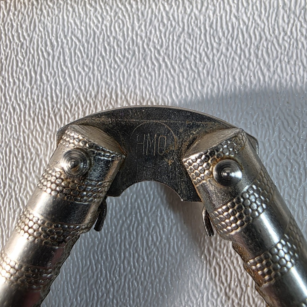 HMC Nutcracker Walnut Pecan Seafood Shellfish Metal Cracker Tool with 7 Picks