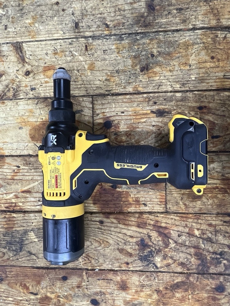 dewalt DCF403 Rivet Tool Set