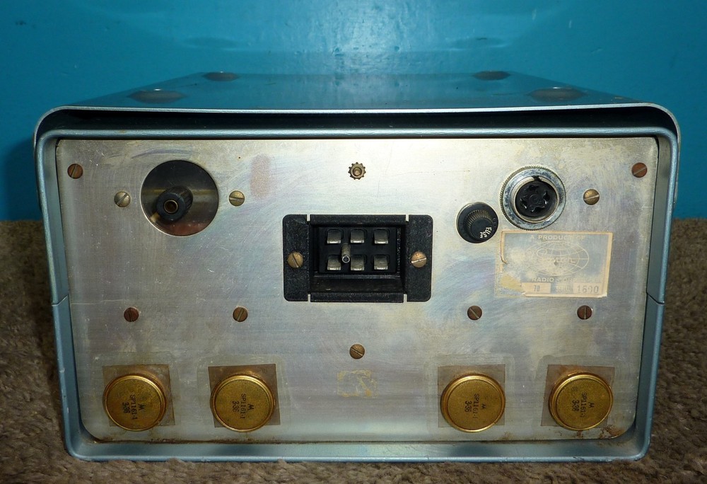 Sonar Model 70 Transistorized Radiotelephone w/ Mount