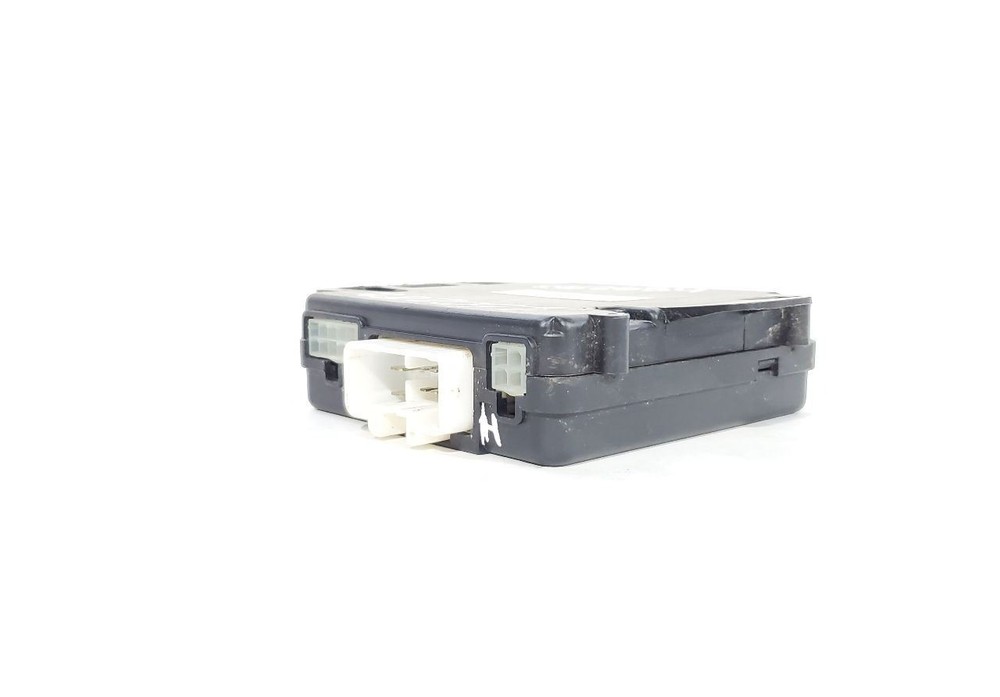 1997 Lexus LX450 OEM 08190-00921 Security System Control