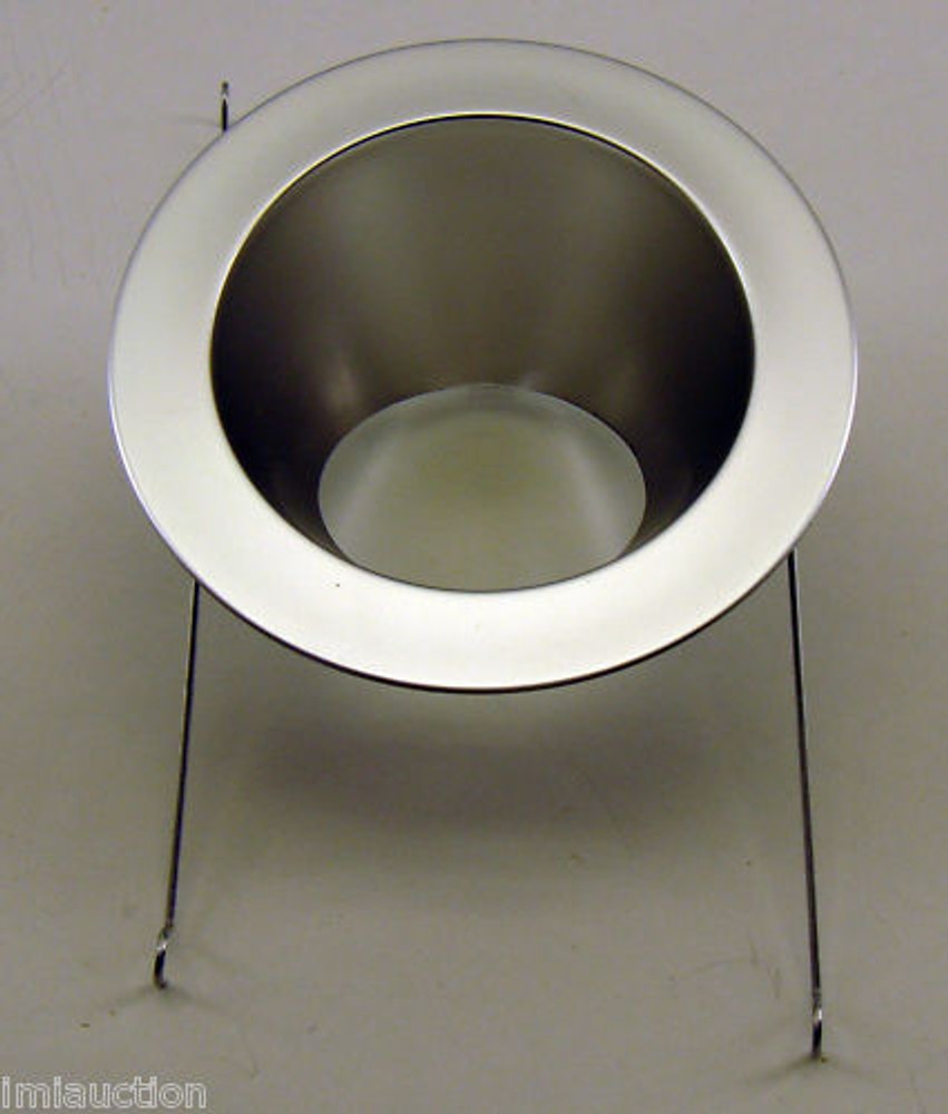 Wet Location Angle Cut Reflector E3AASRHSF 3" IRIS