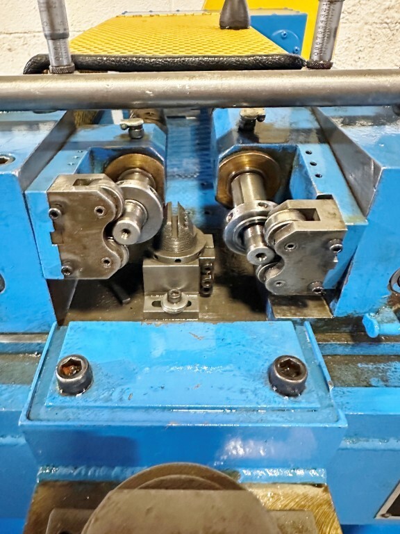 TESKER #25 THREAD ROLLER