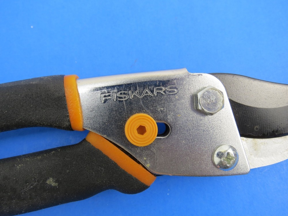 Fiskars 5/8" Pruning Shears