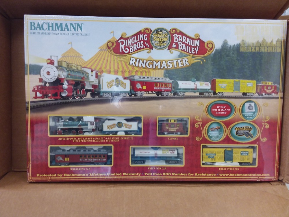 Bachmann Ringling Brothers and Barnum& Bailey Ringmaster Circus train set NIP