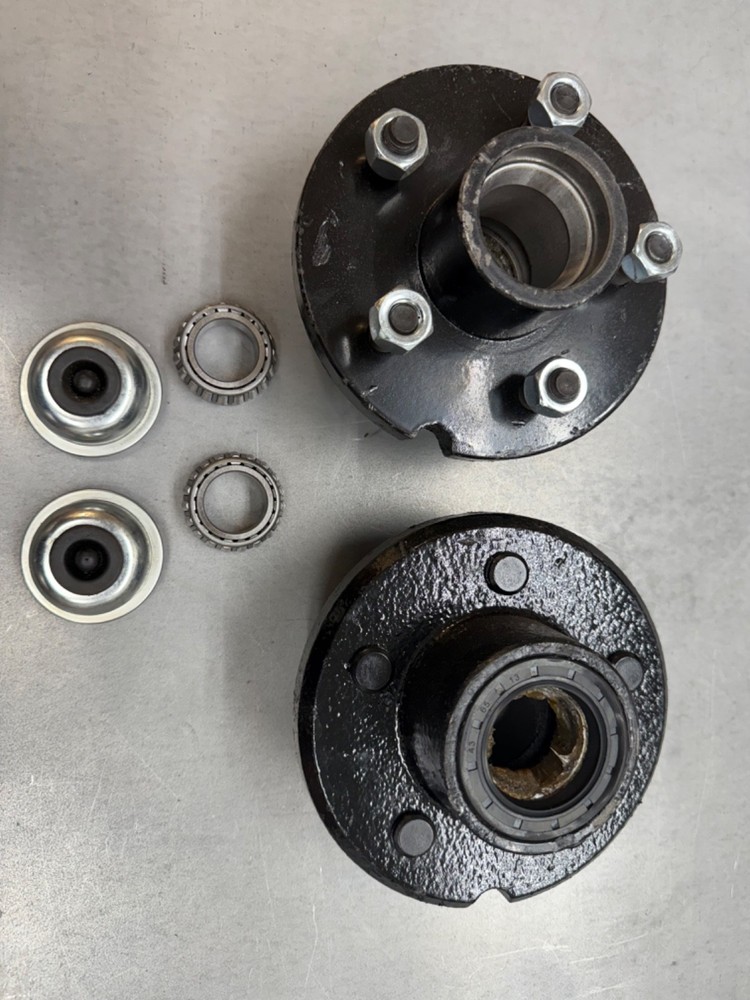 New Pre-Greased 3500 lb Trailer Axle Hub Kit 5 on 4.5 complete set 2 Hubs idler