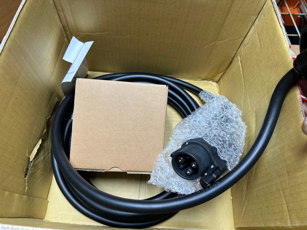 Loop EV-Flex Electric Vehicle 32A Level 2 Networked Charging Charger Station