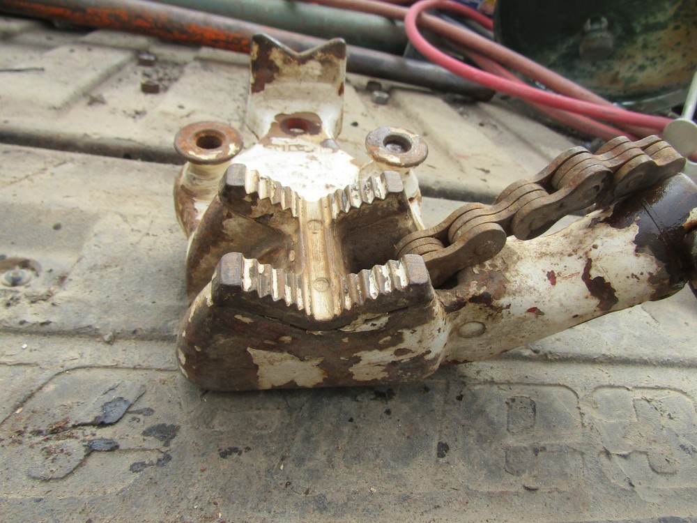 RIGID PIPE VISE bc210