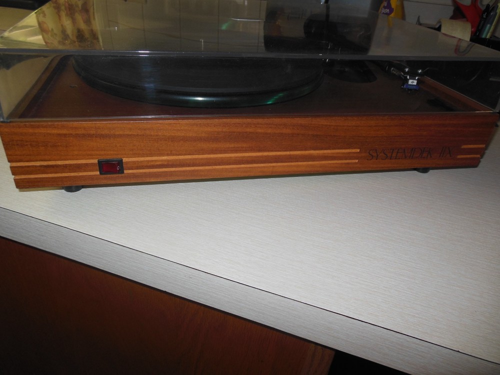 Systemdek IIX Turntable with Profile Arm