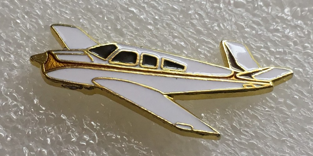 Airplane Hat / Lapel Pin                                                    (BY)