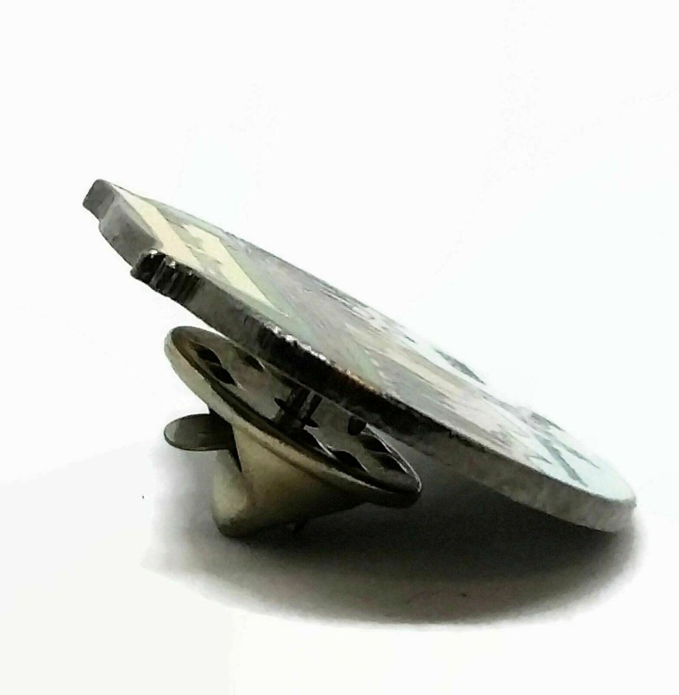 Yellowstone Hamilton Stores 1999 Hat Lapel Pin