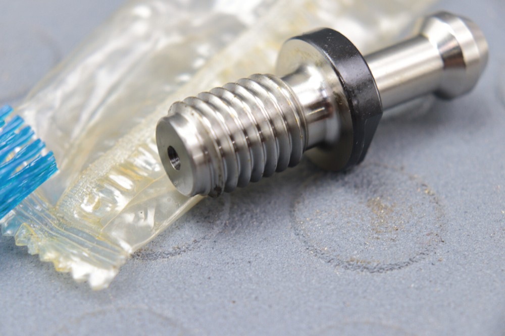 CAT40 RETENTION KNOBS, PULL STUDS 45 DEGREE LOC6227