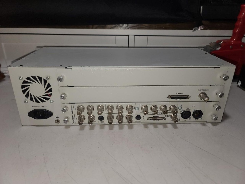 Avid Technologies 0020-00365-01 Audio/Video Sync Breakout Box