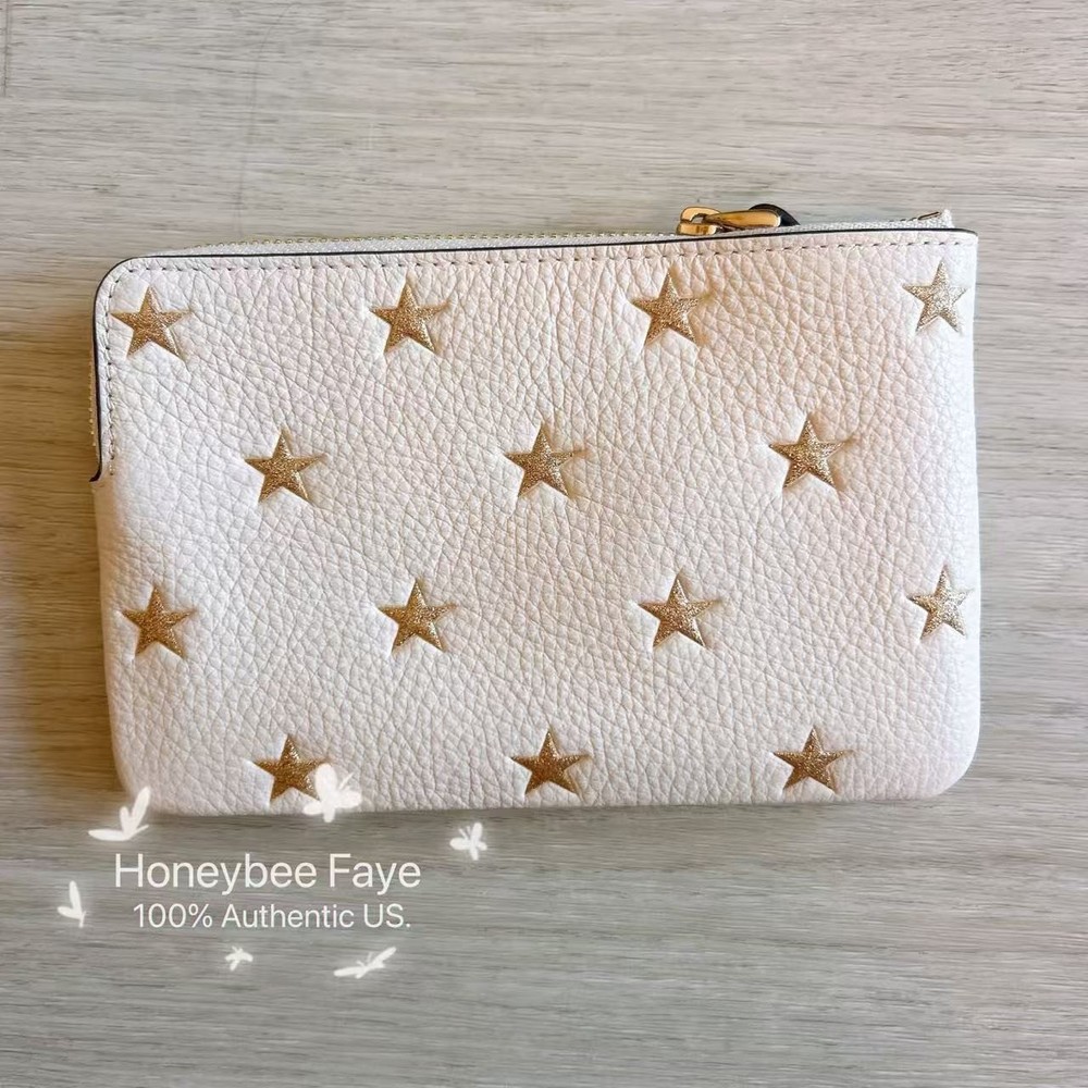 NWT Coach Corner Zip Wristlet