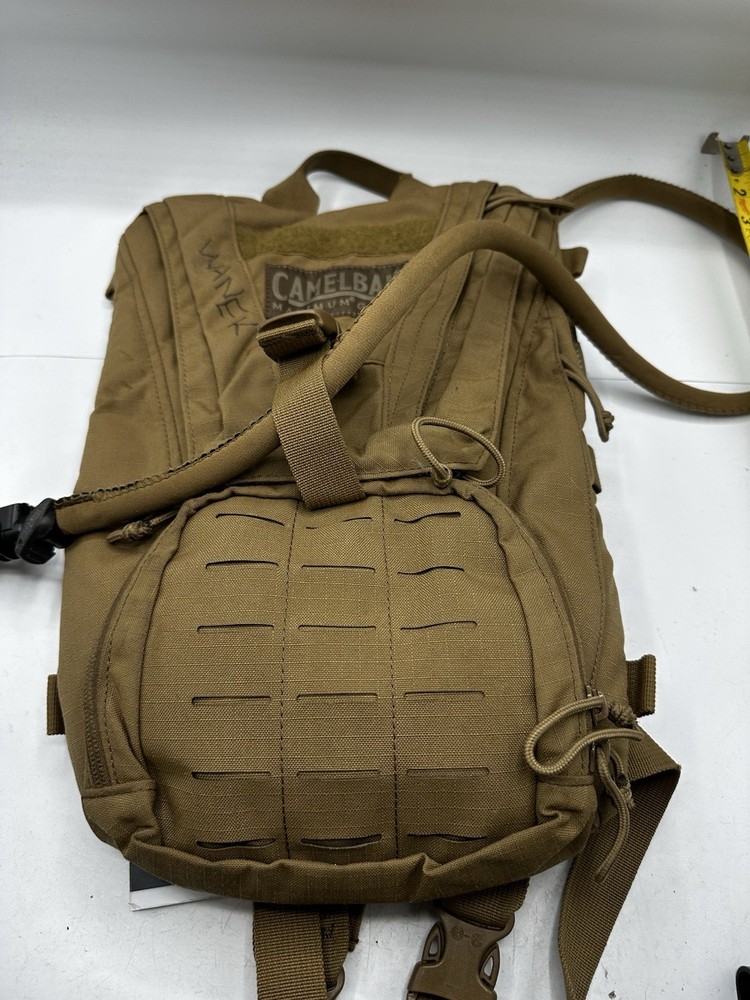 CamelBak Ambush 100oz 3L Mil Spec Hydration Pack Coyote Tan Includes Bladder EUC