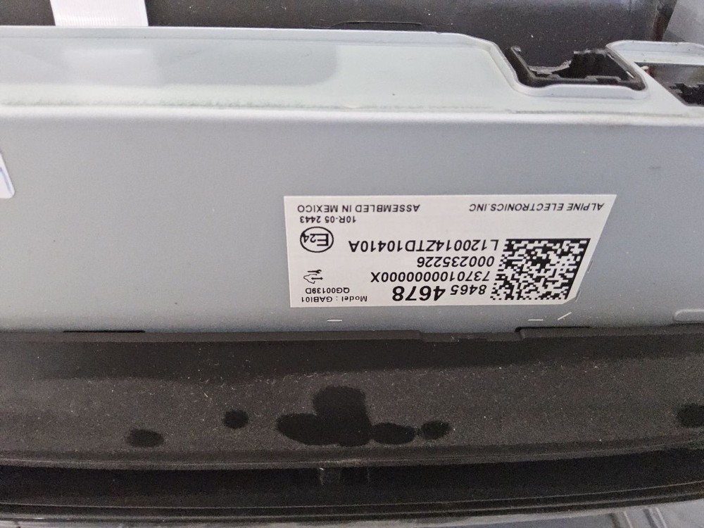 2020-2024 TRAVERSE 8" Dash Mounted Display Screen Driver Information