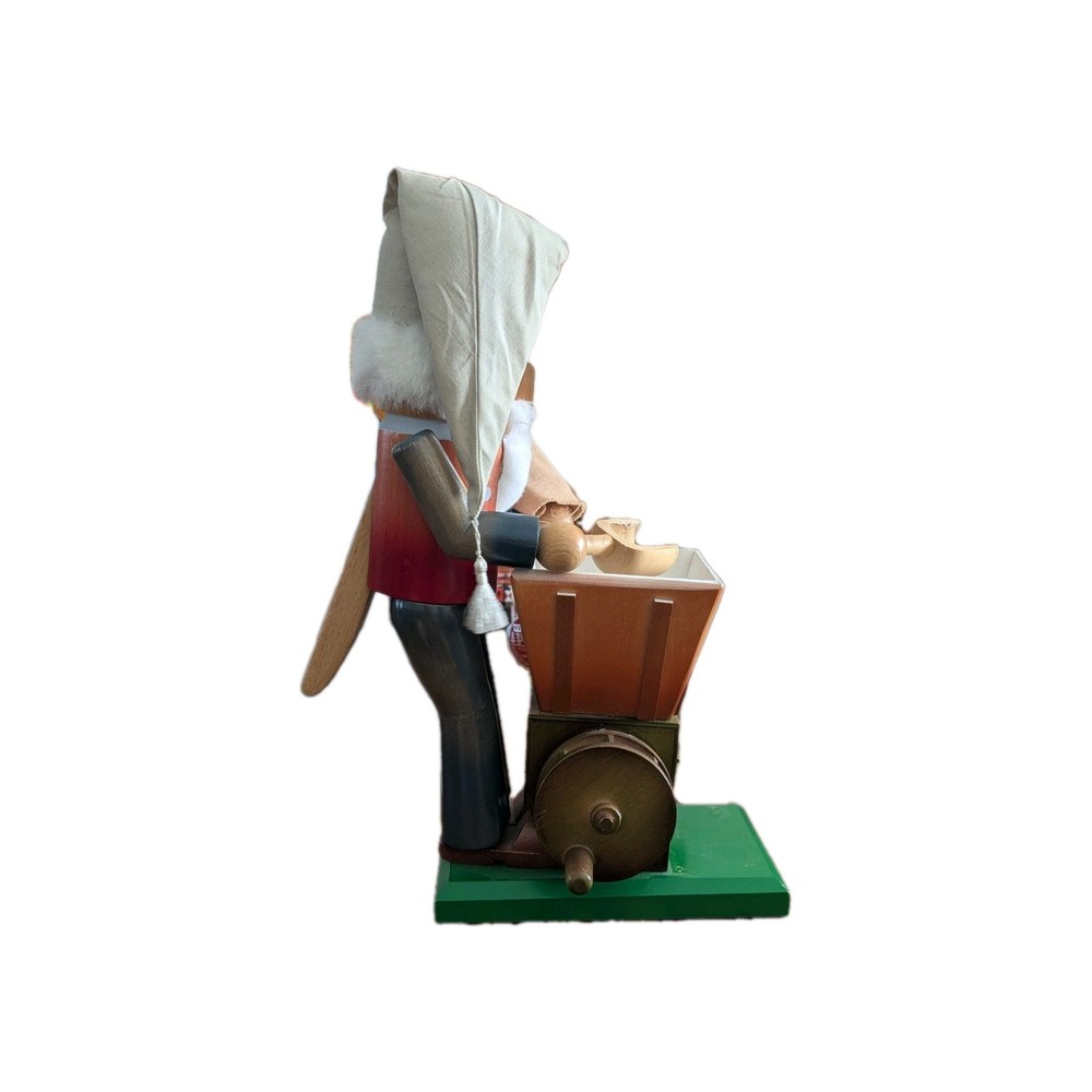 Steinbach Nutcracker Original 12" Asis