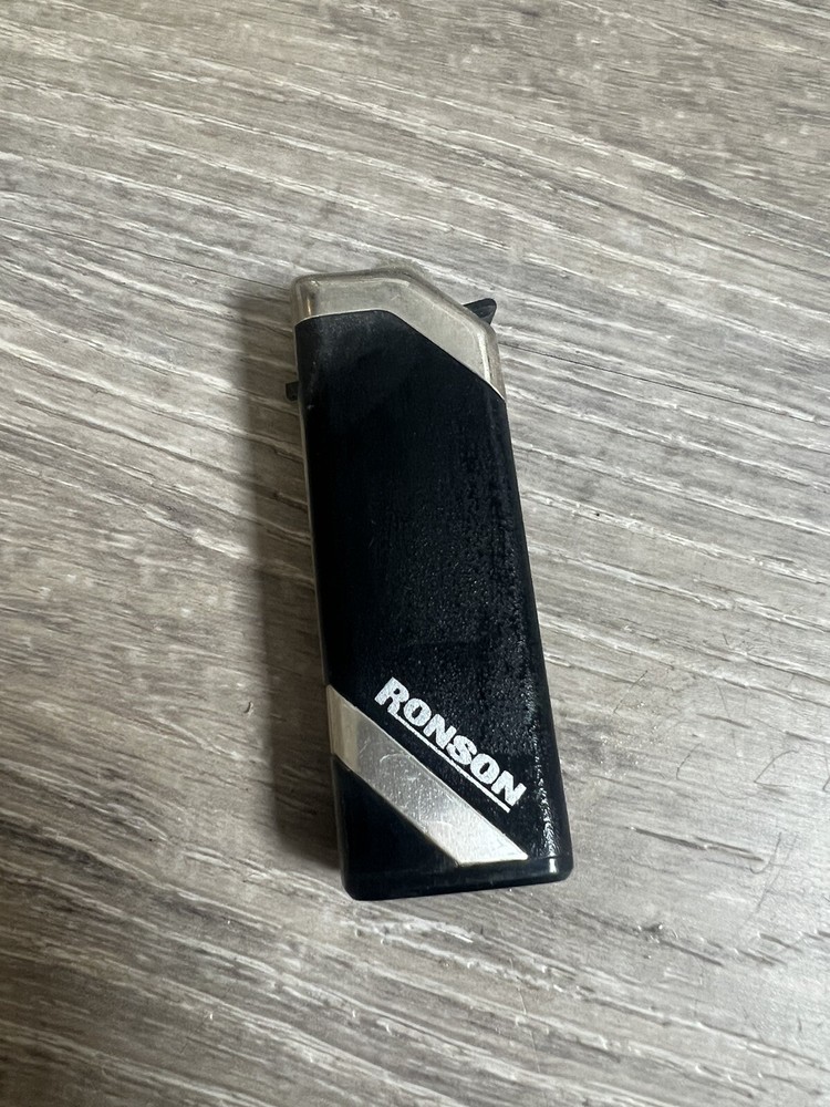 vintage ronson cigarette lighter Black Doesn’t Work Bin L