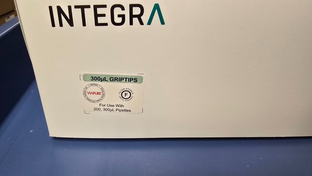 INTEGRA GripTips Pipette Tips 300µl, Filtered, Long, 4485, 5 Racks 96 Tips Each