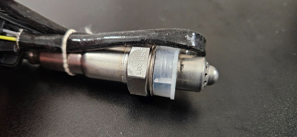 NTK Oxygen Sensor: UAR9000-EE035