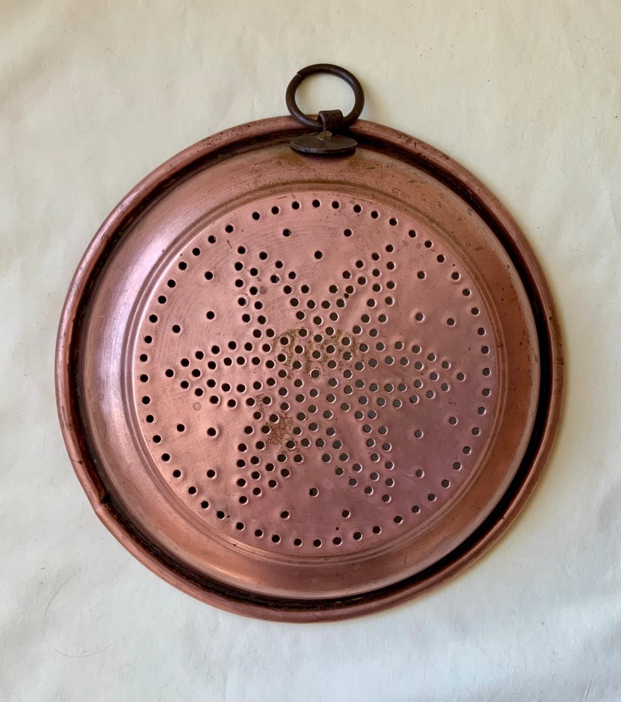 Vintage Decorative Copper Colander / Strainer with Ring - 8.5”