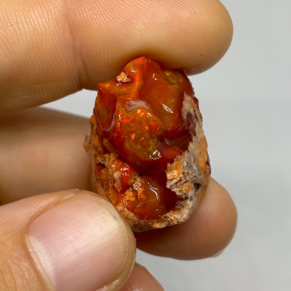 Great Color Clouded Mexican Fire Opal Stone Cutter