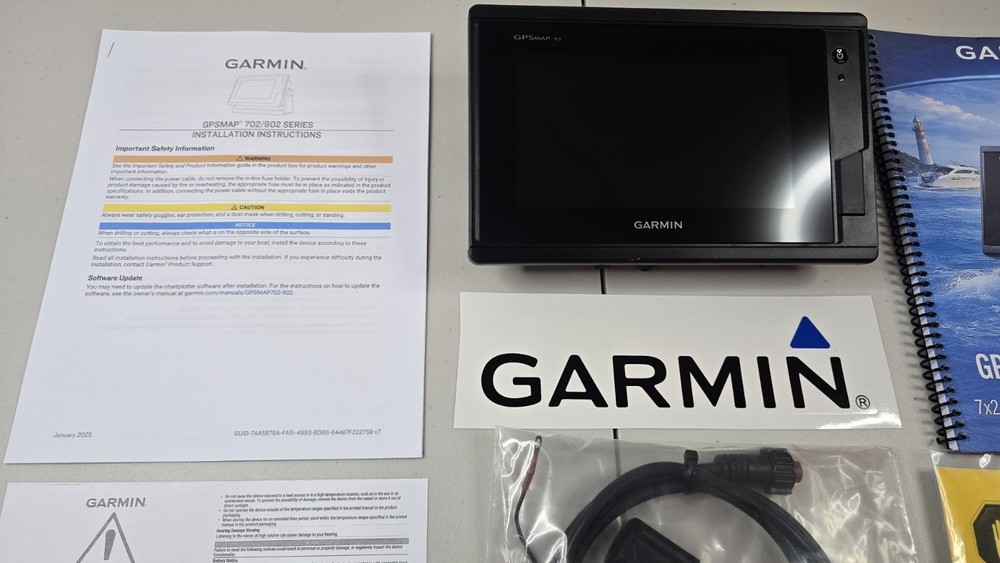 Garmin GPSMAP 742xs Chartplotter Sonar – Tested, Works Great, Complete Set