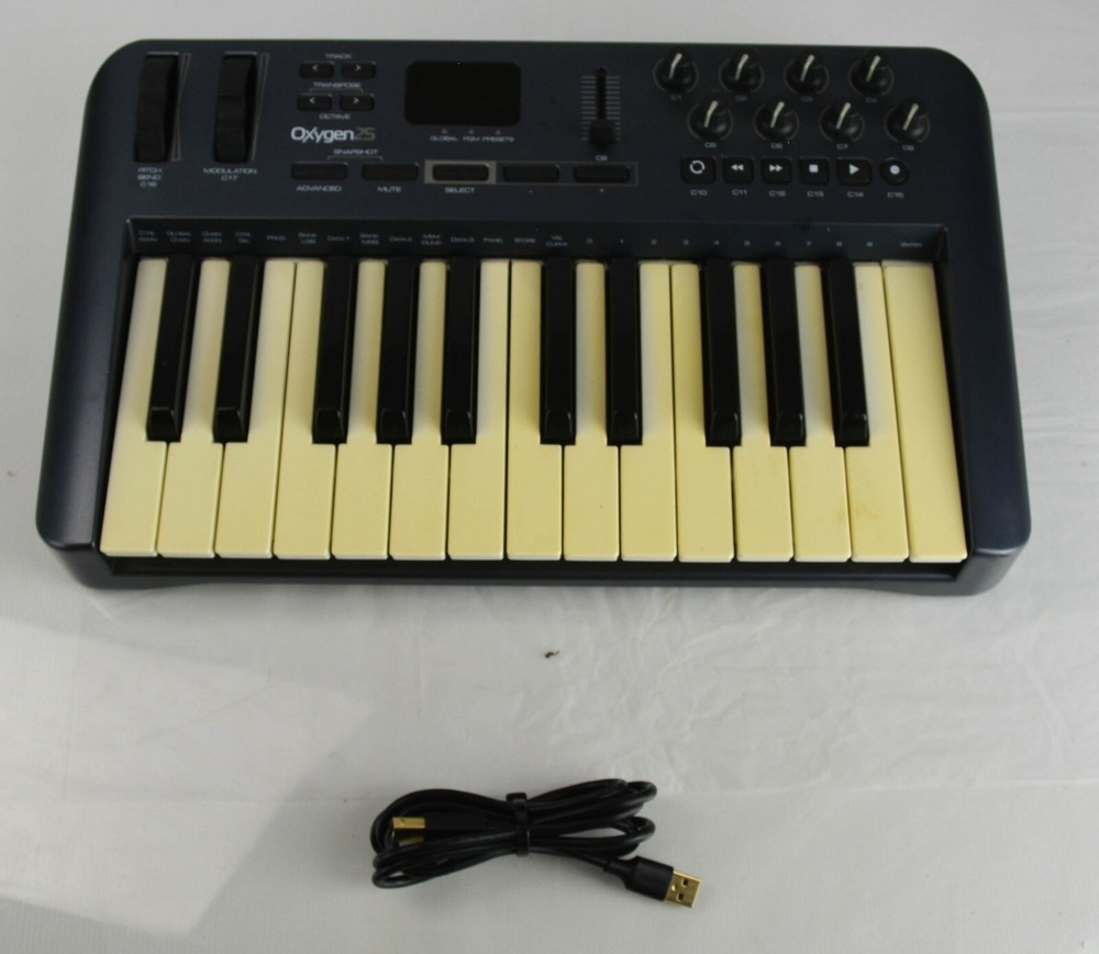 M-AUDIO Oxygen 25 3RD Gen USB MIDI Keyboard Controller