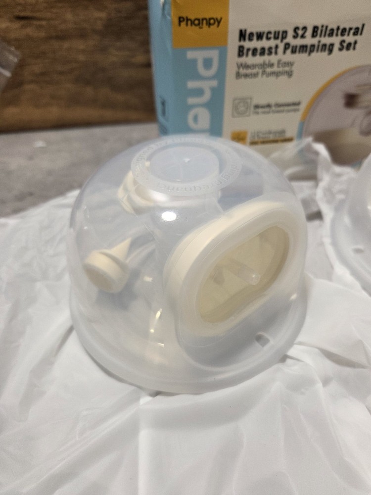 Phanpy Newcup S2 Bilateral Breast Pumping Cups Silicone *DAMAGED BOX*