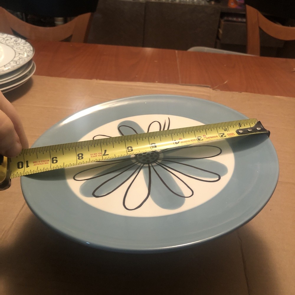 cake stand