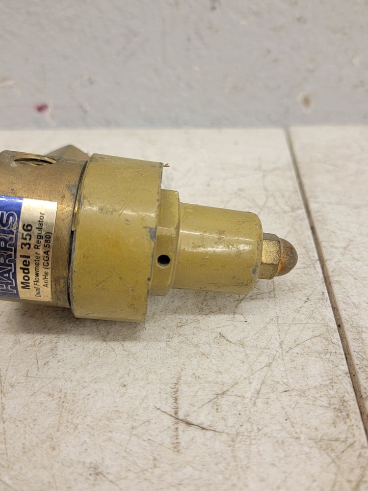 Harris Model 356 Dual Flowmeter Regulator Incomplete 👁