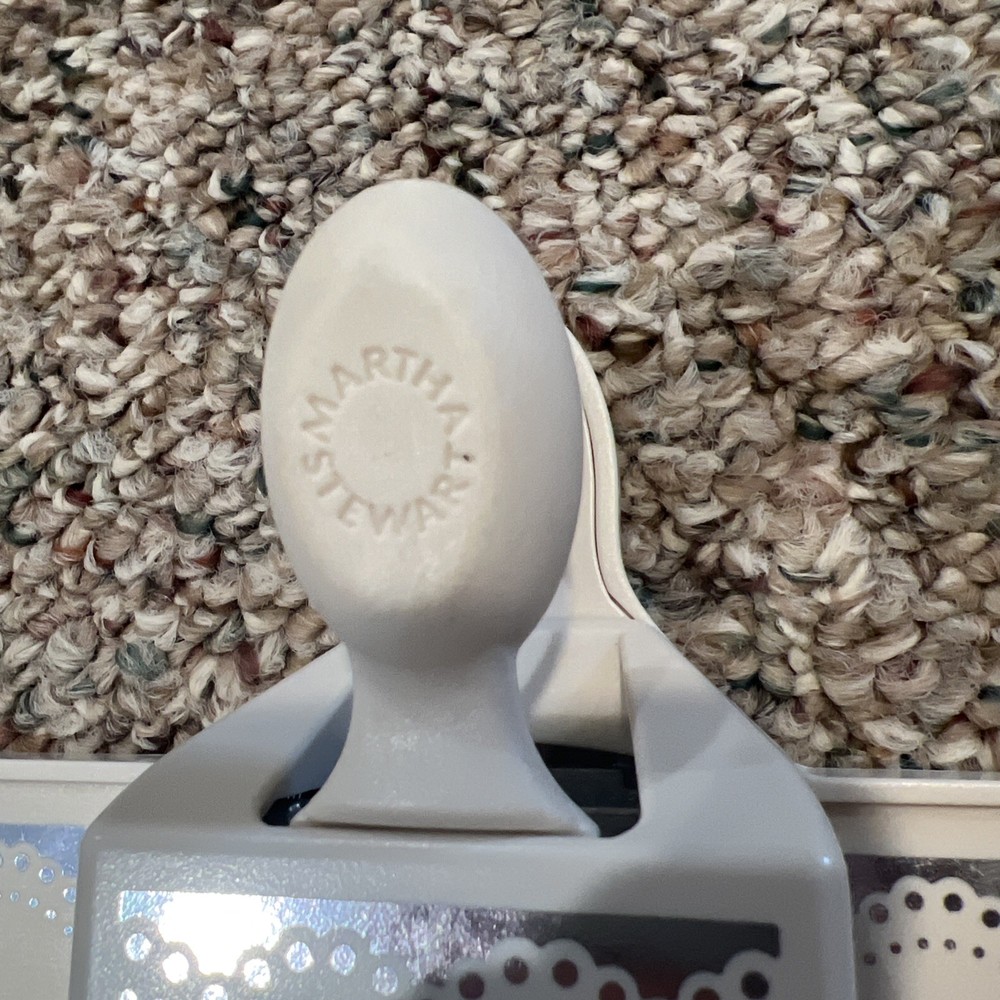 Martha Stewart continuous border punch