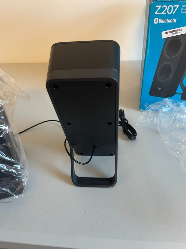 Logitech Z207 Bluetooth Speaker - Black