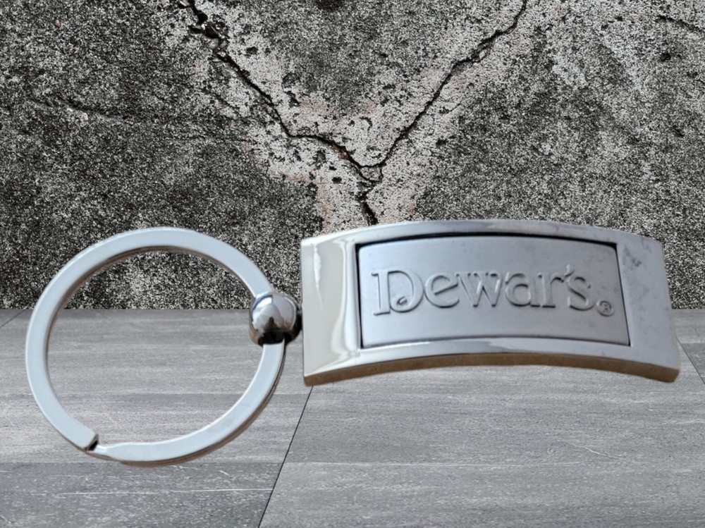 Dewars Scotch Whisky Silvertone Key Ring Vintage