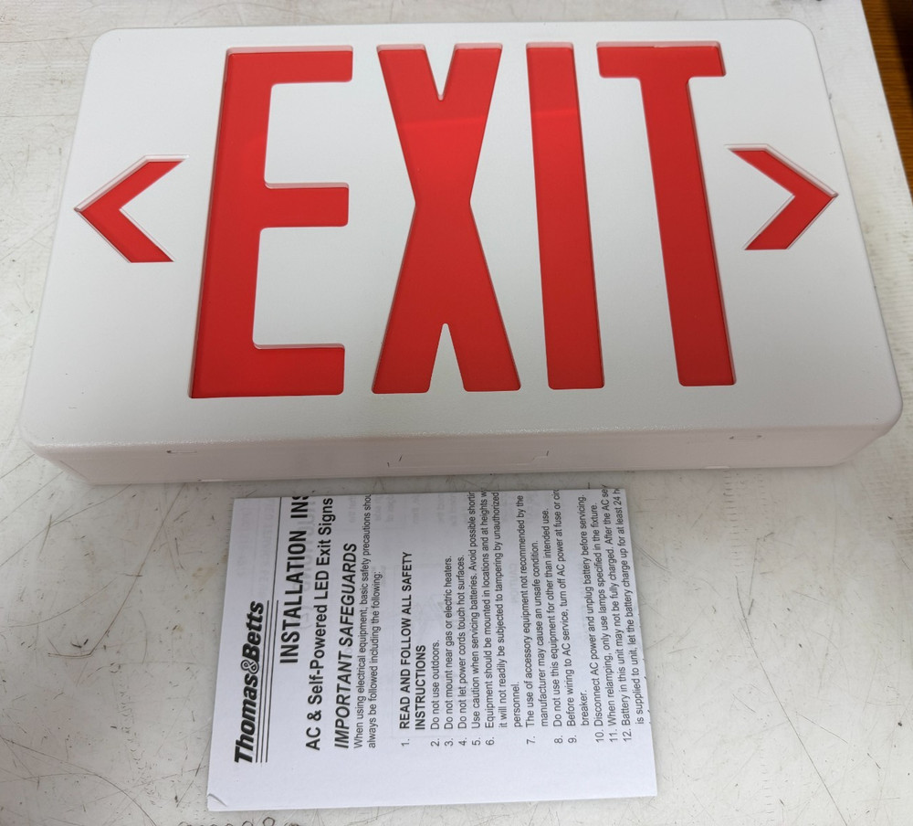 👀 NEW THOMAS & BETTS PLASTIC SELF POWERED RED LED EXIT SIGN QLXN500RN