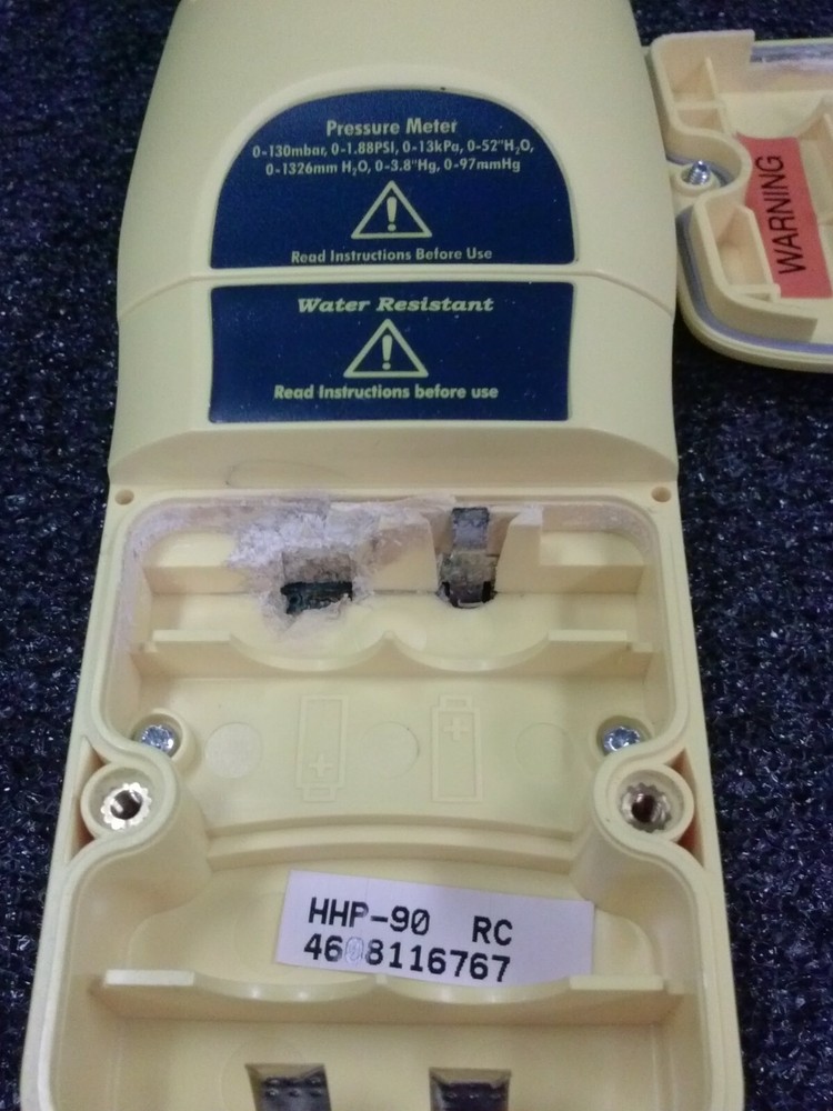 OMEGA Engineering Inc. HHP-90 Handheld Digital Pressure Meter